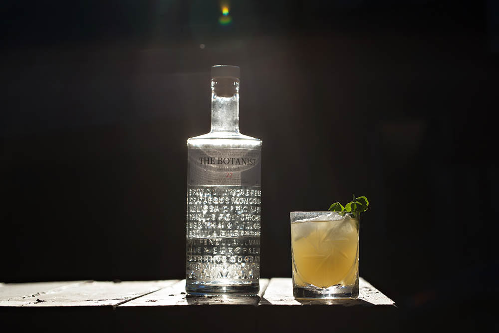 Cocktai: Grenadier Pond Smash | Bartender Atlas